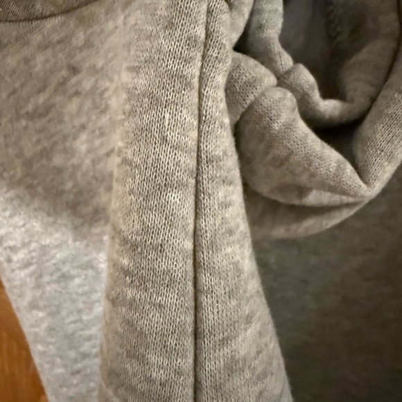 BOGO! ❤️SHEIN❤️ Curve Sweatshirt - Picture 9 of 10